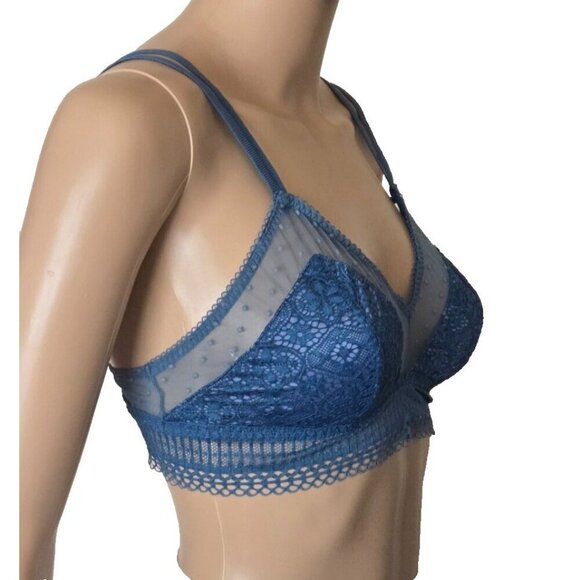 Victoria’s Secret blue Lined Lace Bralette Size Large - Picture 2 of 8